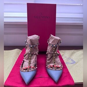 💯 authentic Valentino Garavani Rockstub flats multiple color and gold accents